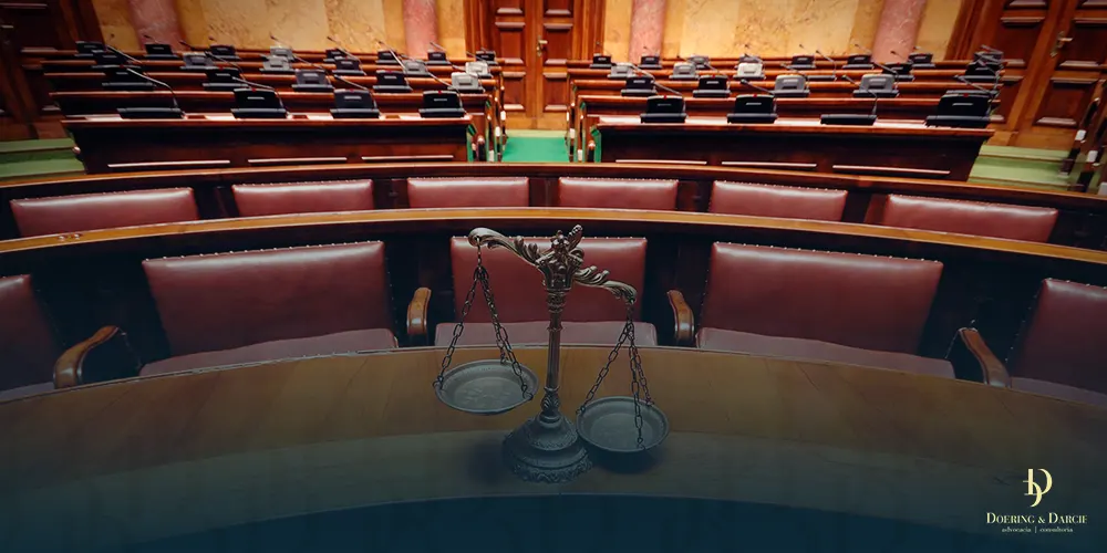 Defesa em Júri: A Importância de um Advogado Especialista em Tribunal do Júri